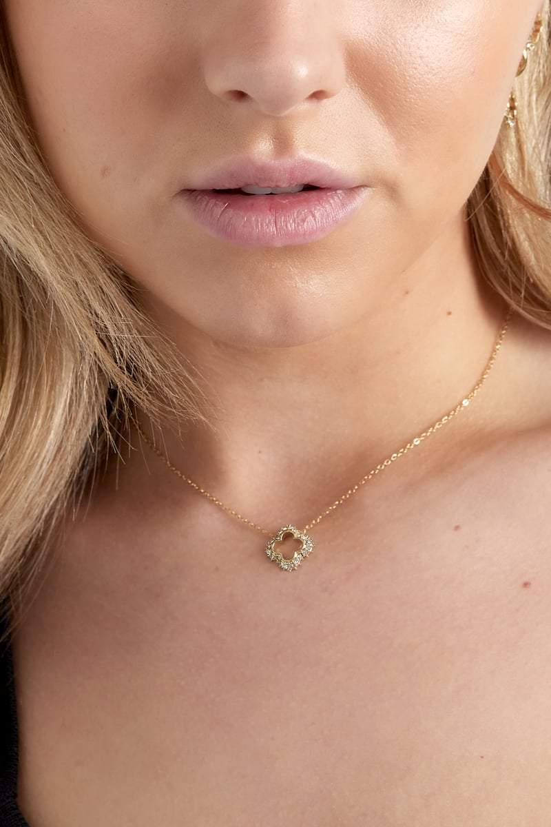 Halskette mit Kleeblatt und Diamanten - Goldfarbe 